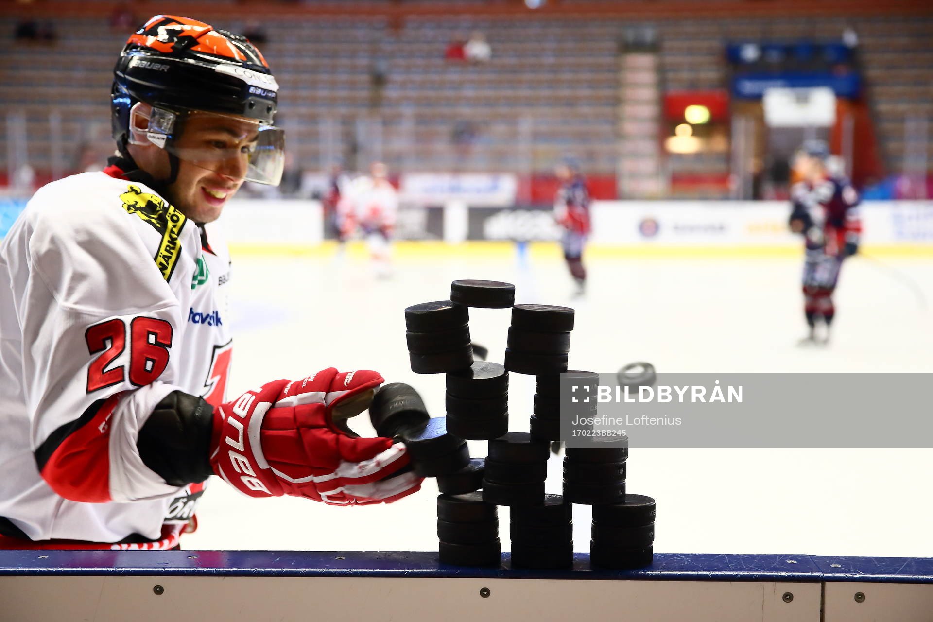 Örebros Greg Squires river ner puckar