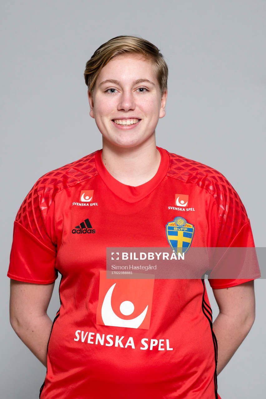 Moa Edrud, målvakt i F17/00-landslaget
