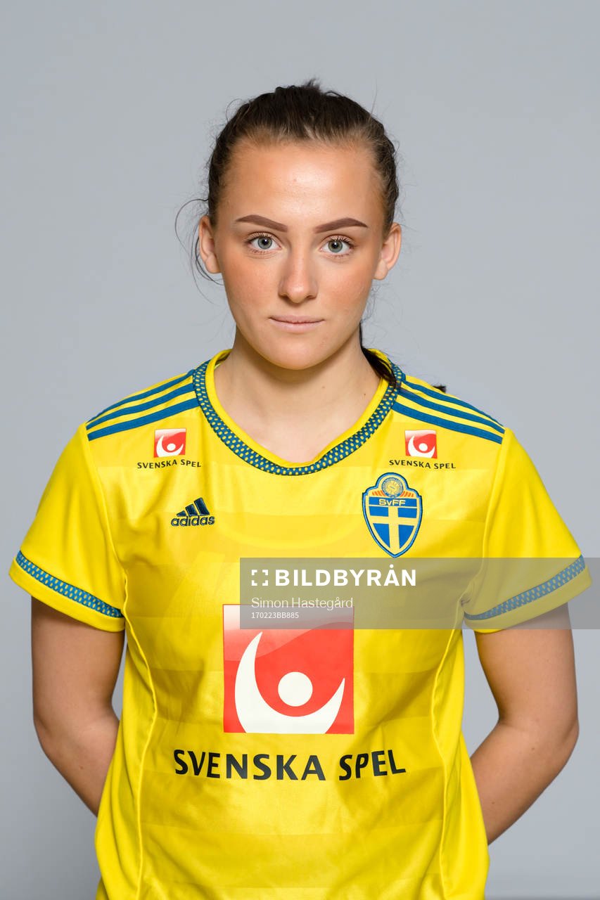 Filippa Wallén i F17/00-landslaget