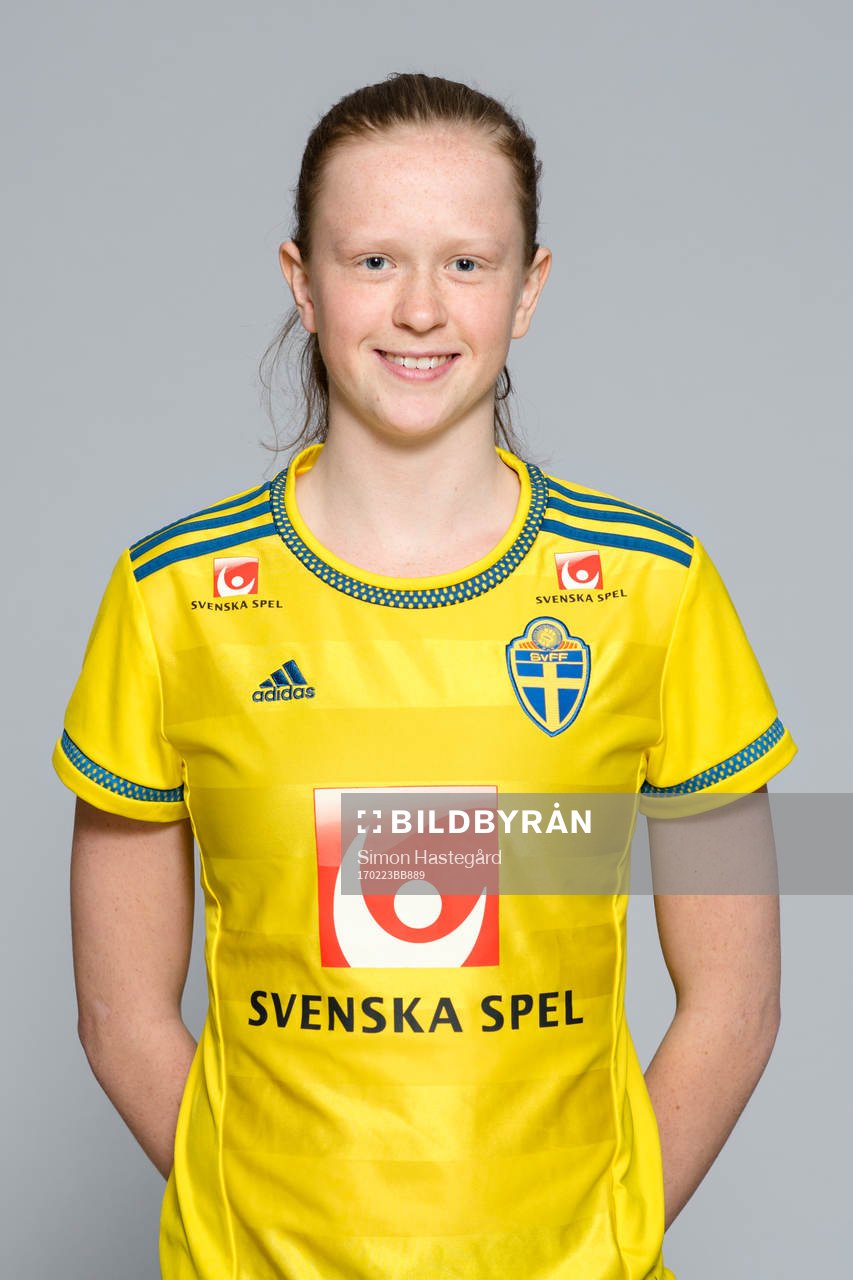 Emma Östlund i F17/00-landslaget