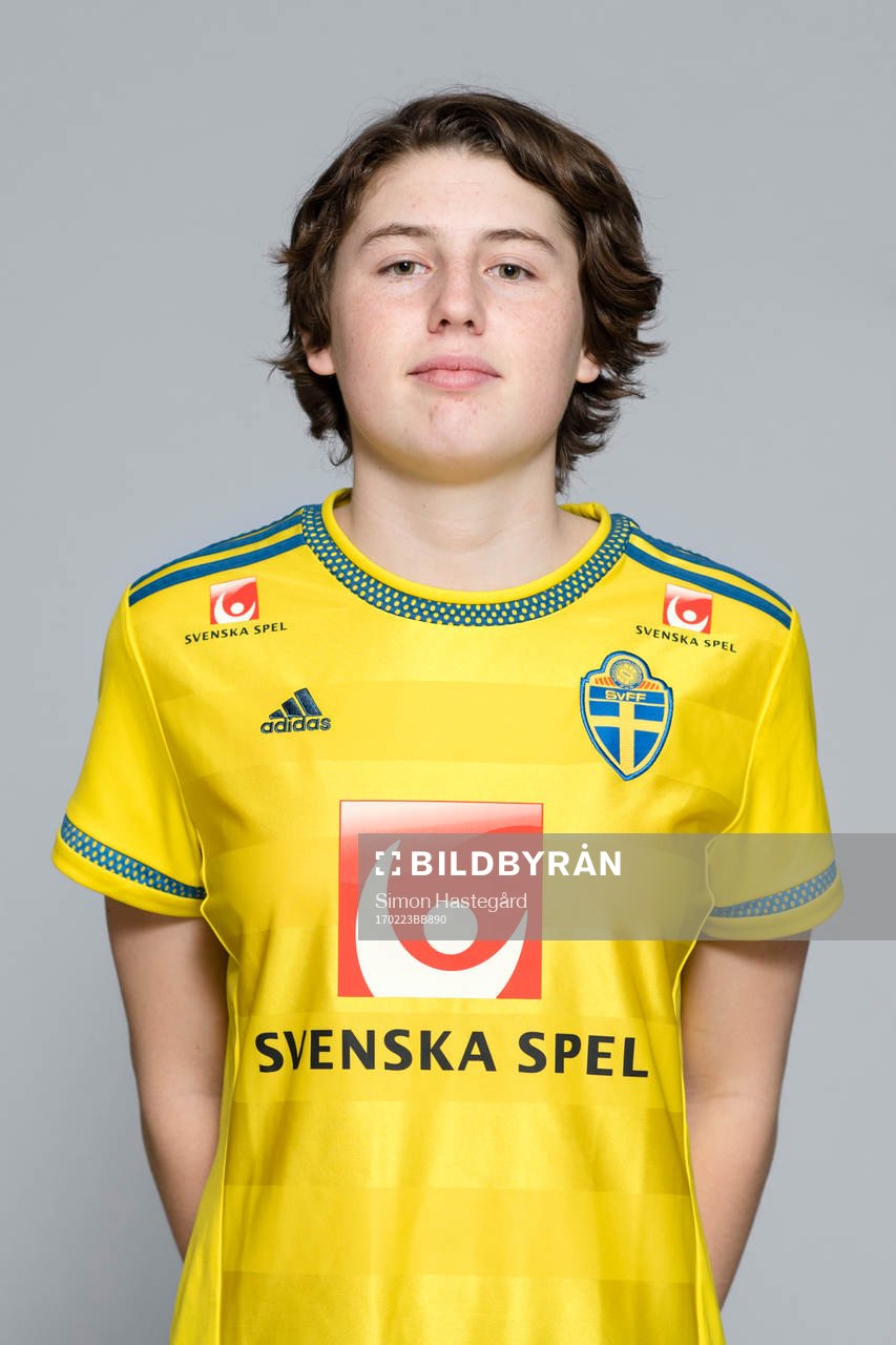 Irmeli Jonsson i F17/00-landslaget poserar för ett porträtt den 23 februari 2017 i Stockholm.
