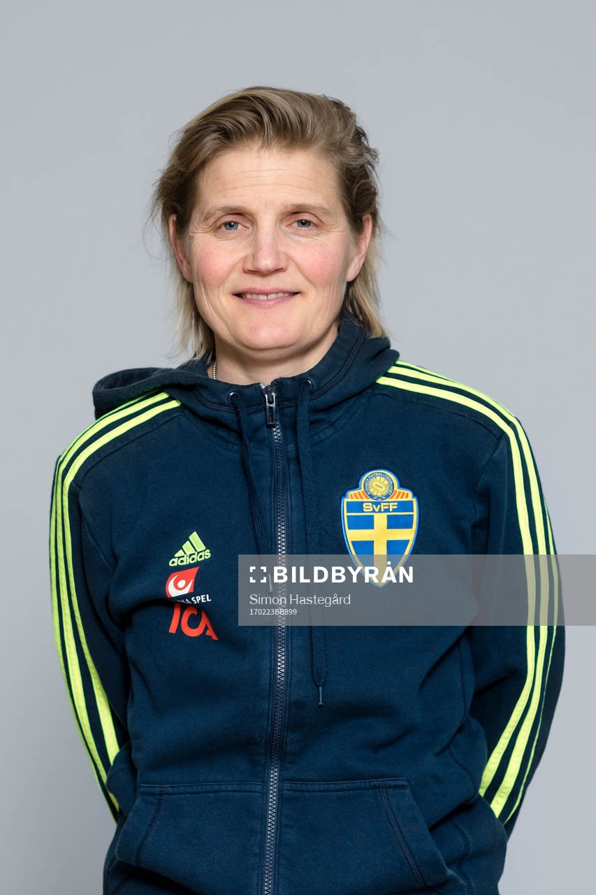 Åsa Lönnqvist, Fysioterapeut i F17/00-landslaget poserar för ett porträtt den 23 februari 2017 i Stockholm.