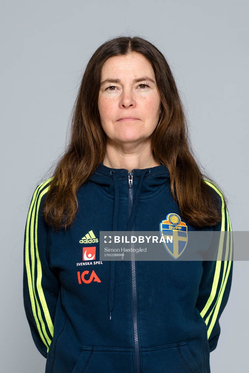 Lotta Hellenberg, SU/tränare i F17/00-landslaget poserar för ett porträtt den 23 februari 2017 i Stockholm.