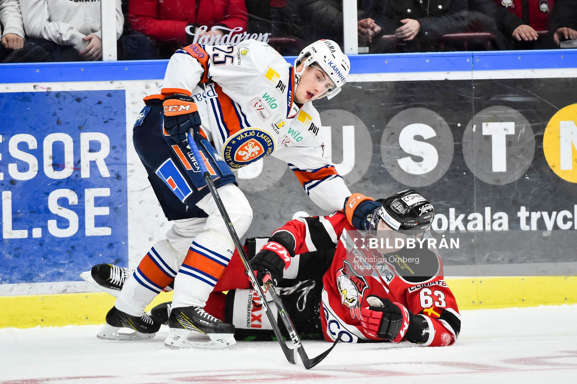 Växjös Philip Holm och Malmö Redhawks Fredrik Händemark