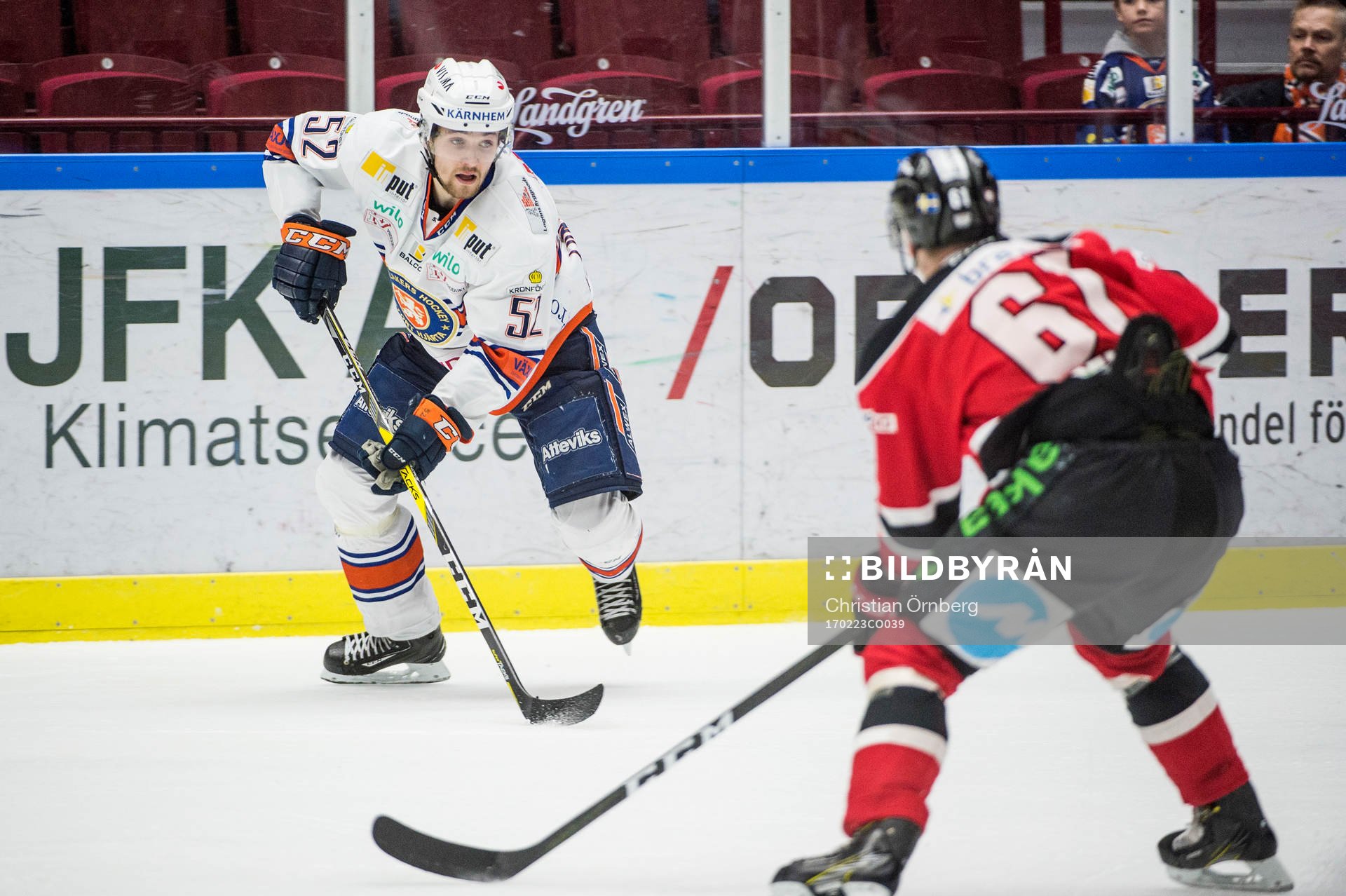 Växjös Arvid Lundberg mot Malmö Redhawks Nicklas Jadeland