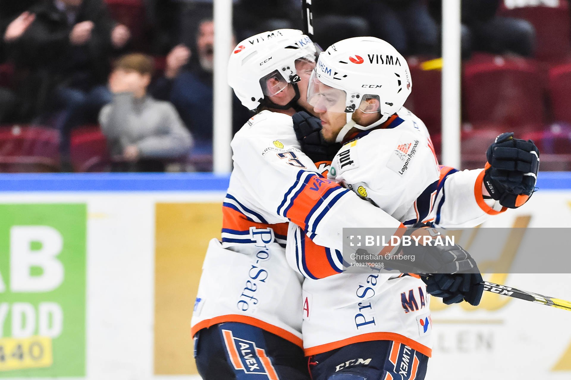 Växjös Oliver Bohm och Eric Martinsson jublar