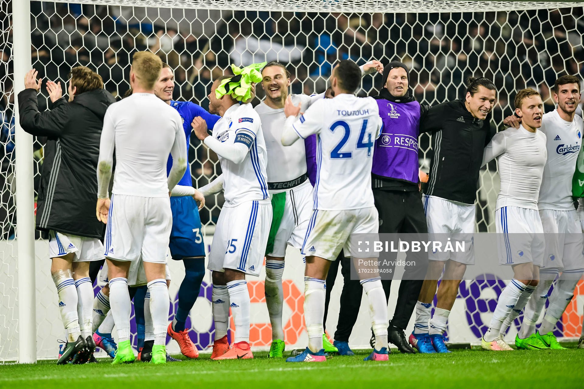 FC Köpenhamns målvakt Robin Olsen och Erik Johansson