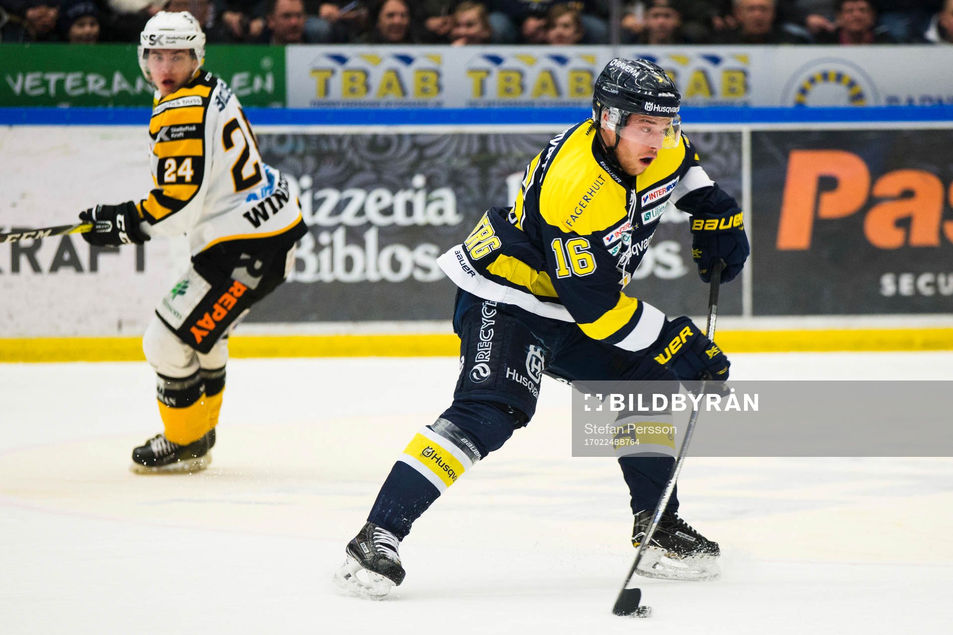 s Filip Sandberg  skjuter