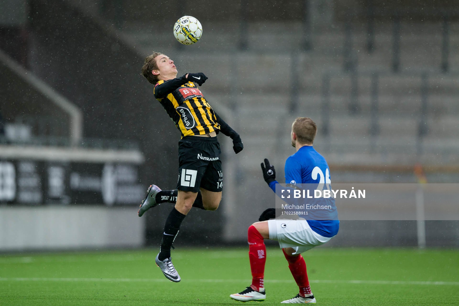 Häckens Jakob Lindström mot Åtvidabergs Jonathan Asp