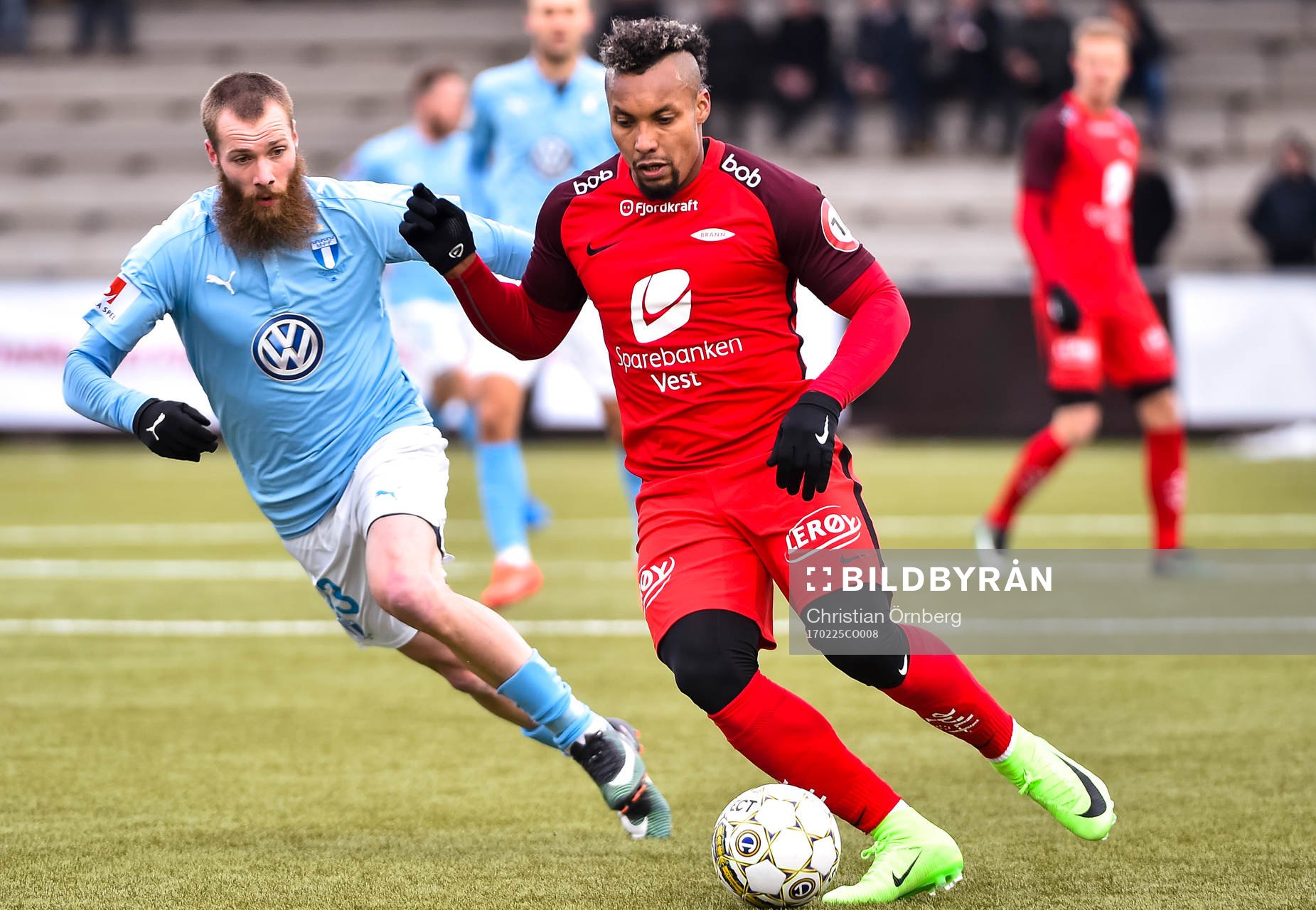 Malmö FFs Jo Inge Berget och Branns Bismar Acosta