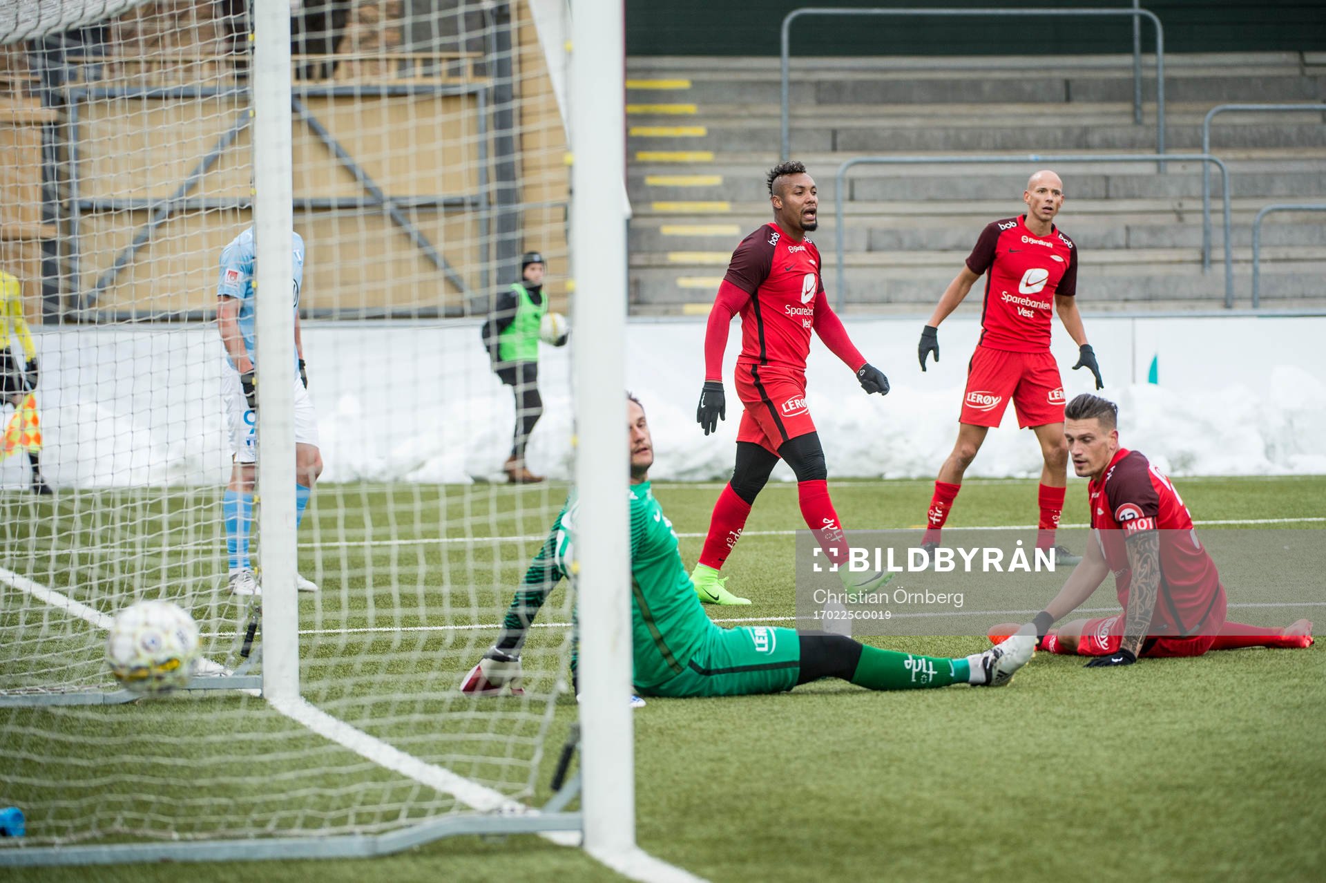 Branns spelare deppar
