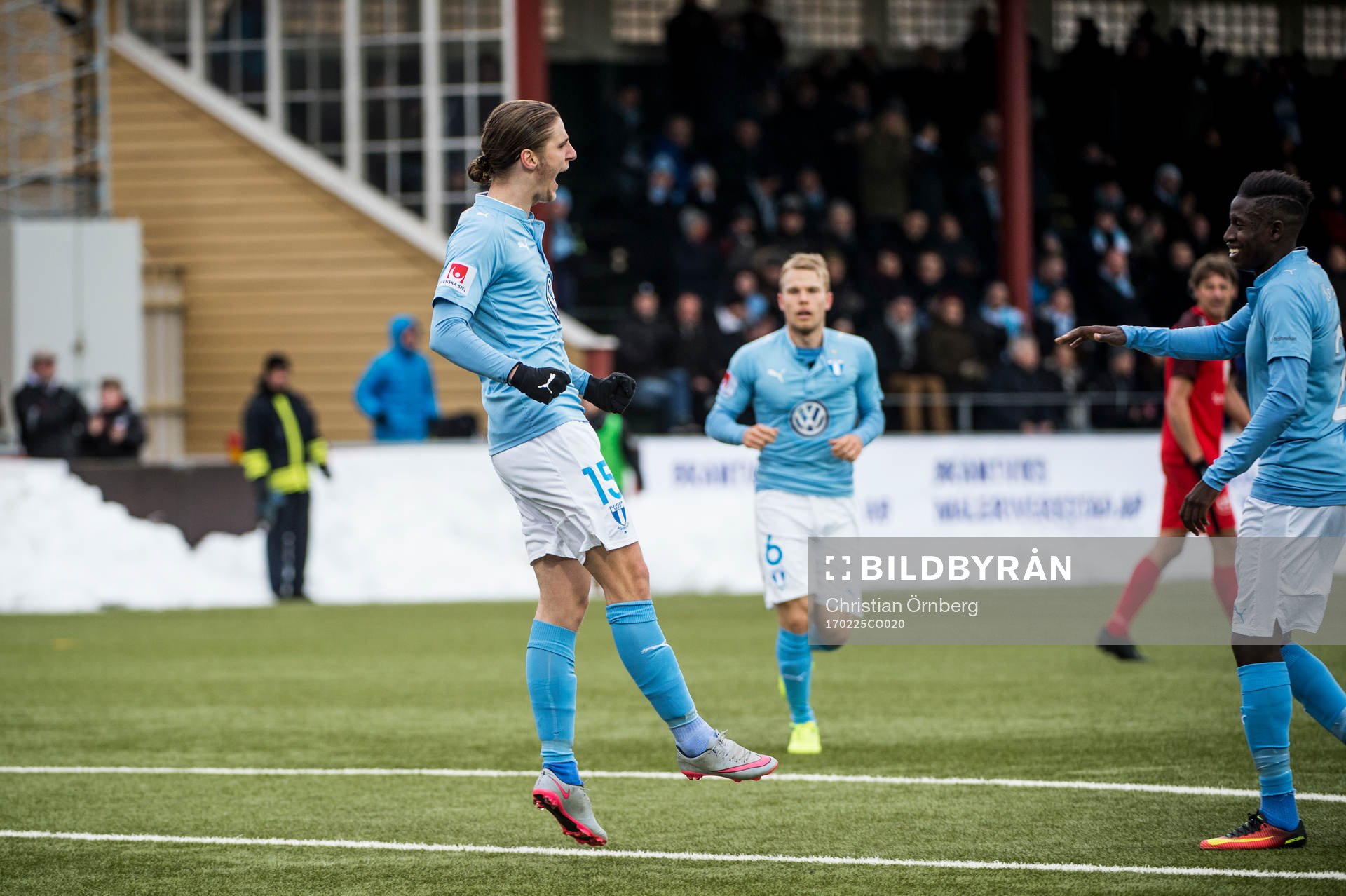 Malmö FFs Pawel Cibicki jublar med Pa Konate