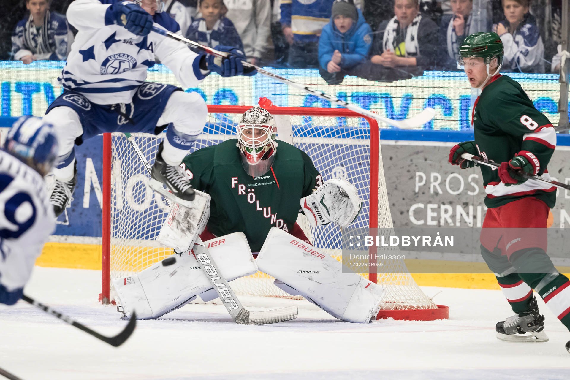 Frölundas målvakt Johan Gustafsson och Frölundas John