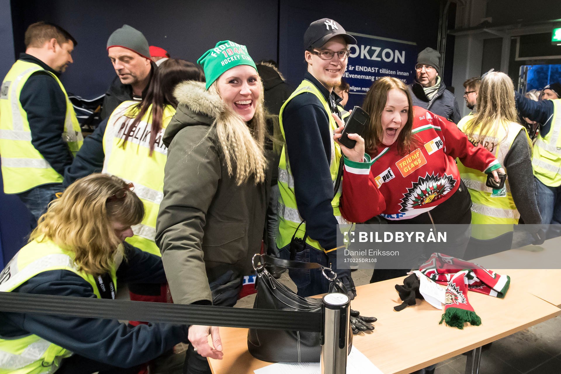 Glada Frölunda supporters