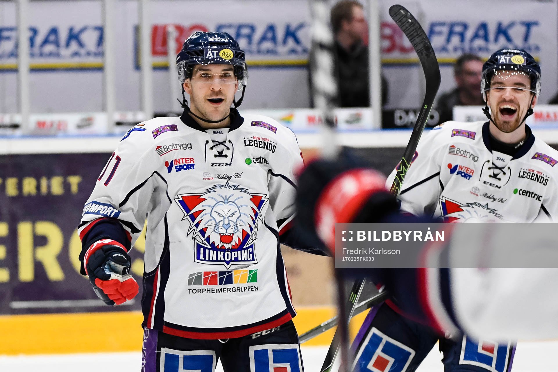 Linköpings Garret Roe jublar