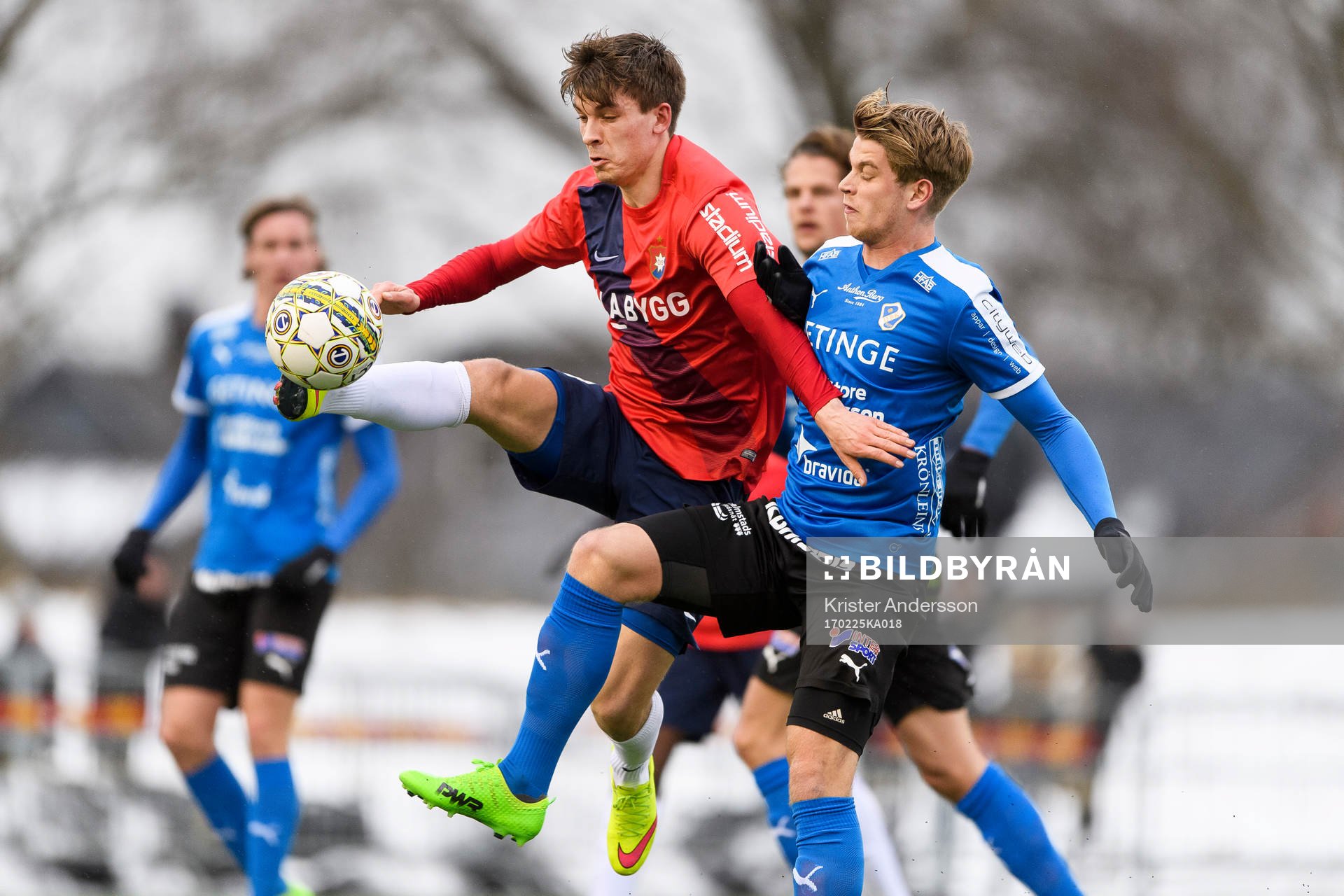 Örgrytes Daniel Paulson och Halmstads Marcus Mathisen