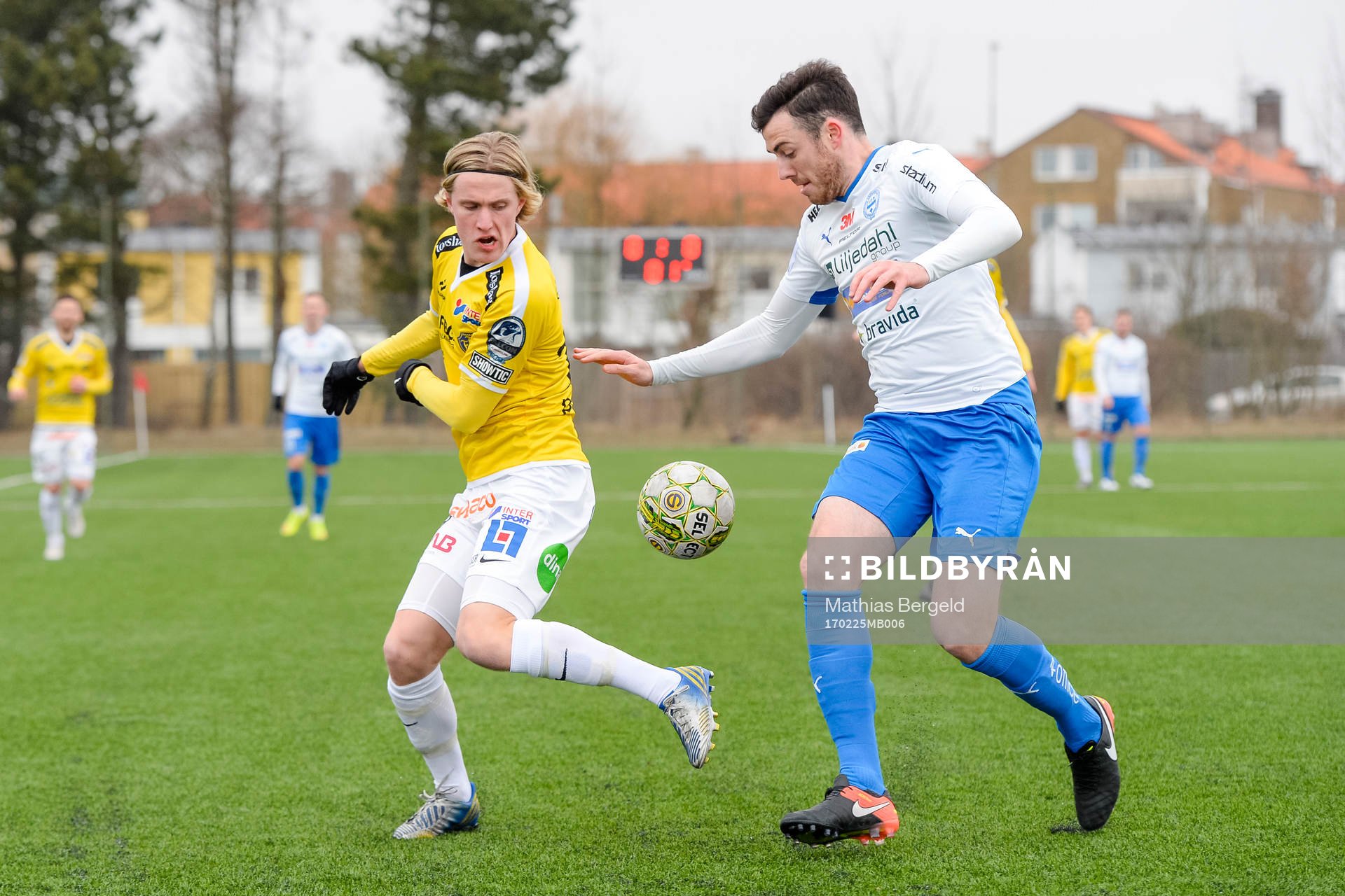 Falkenbergs Viktor Götesson och Värnamos Tyler Lissette