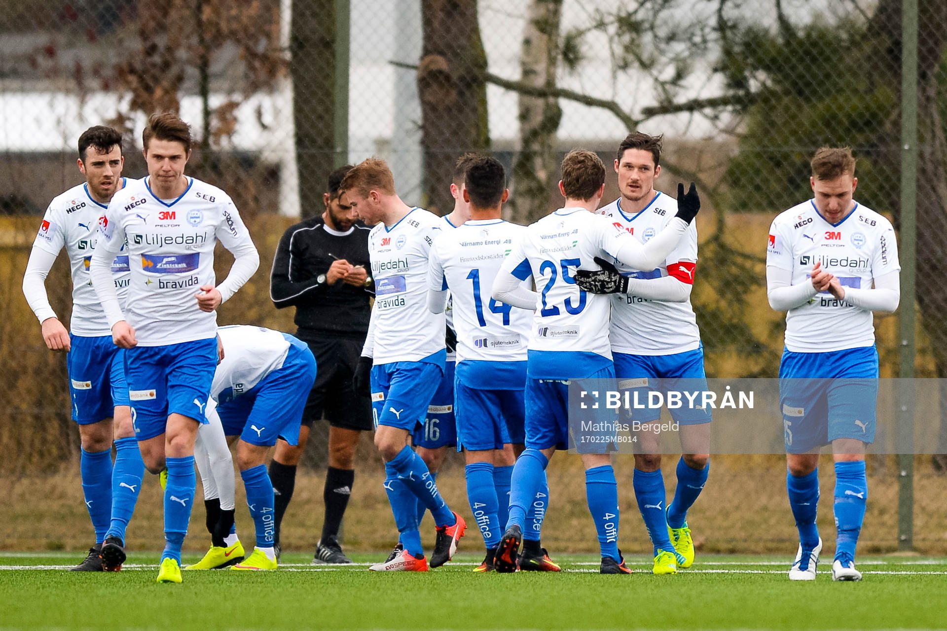 Värnamos Pär Cederqvist och Victor Nilsson jublar