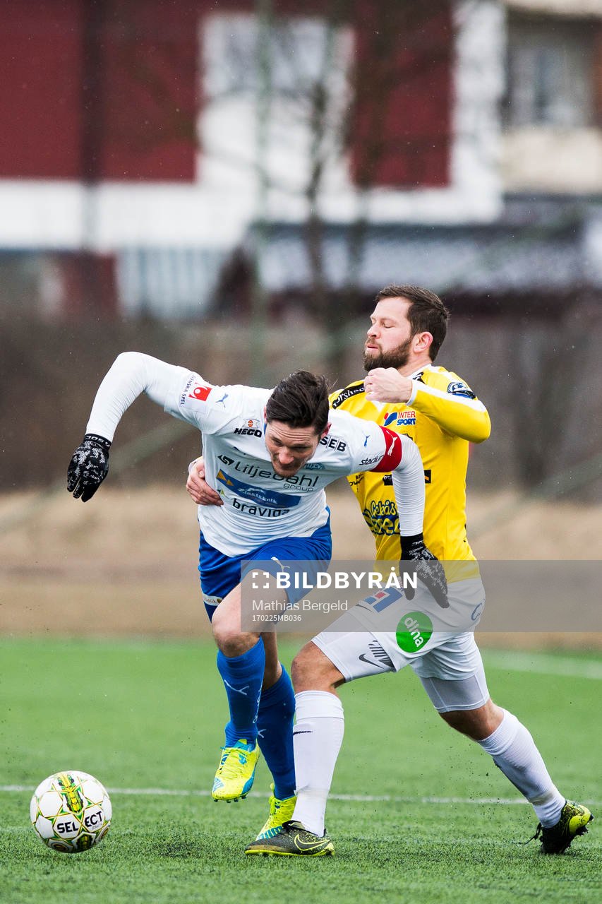 Värnamos Pär Cederqvist och Falkenbergs David Svensson i