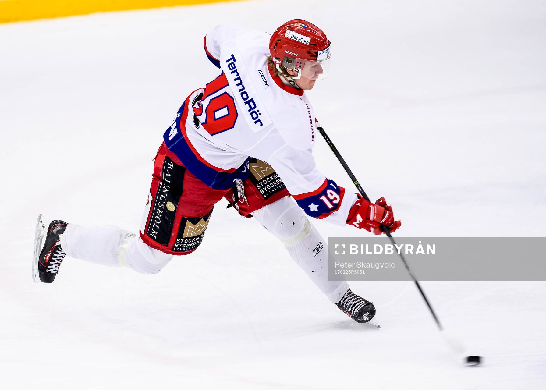 Huddinges Joakim Hällerström tar skott
