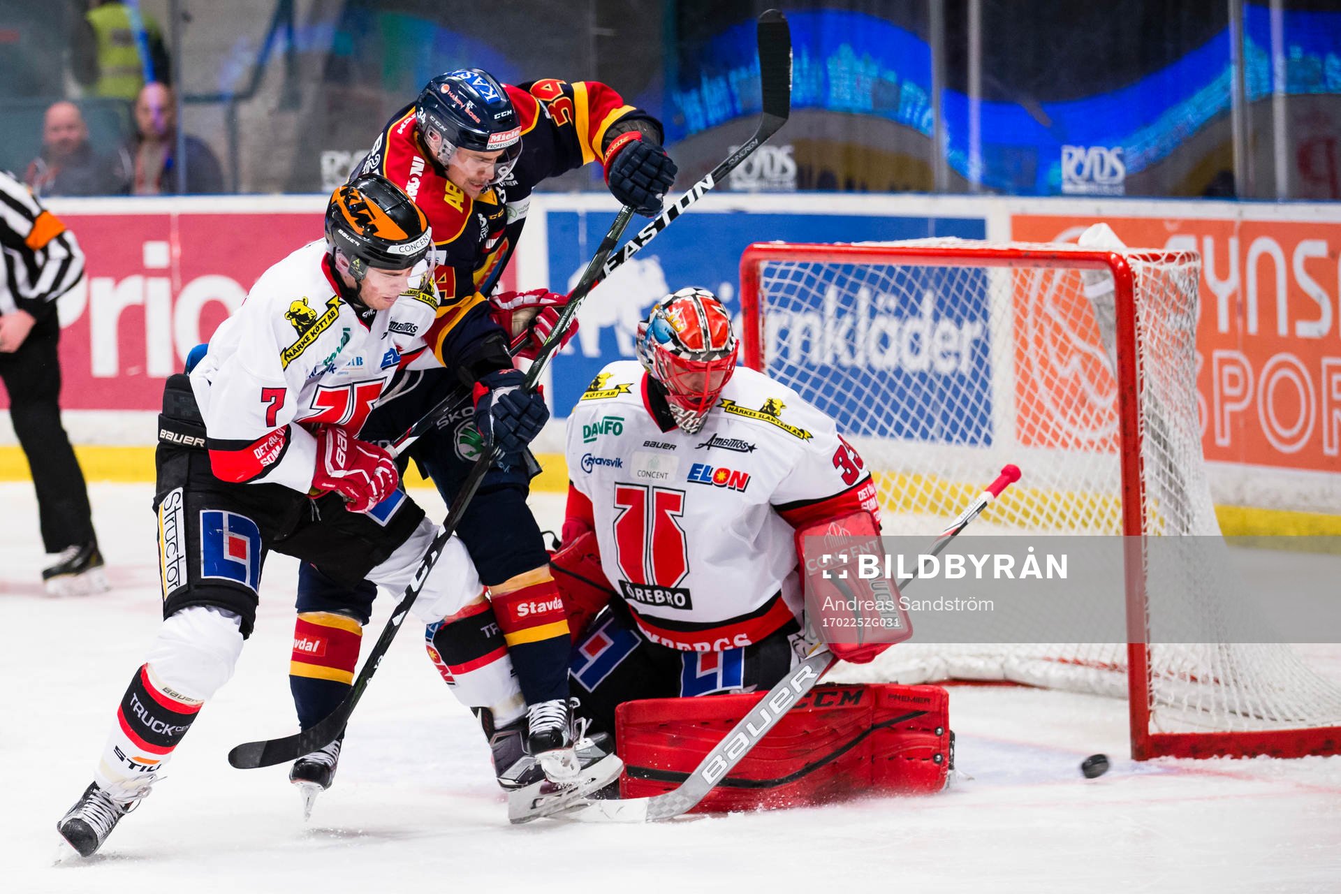 Kamp mellan Örebros Alexander Hellström  och Djurgårdens