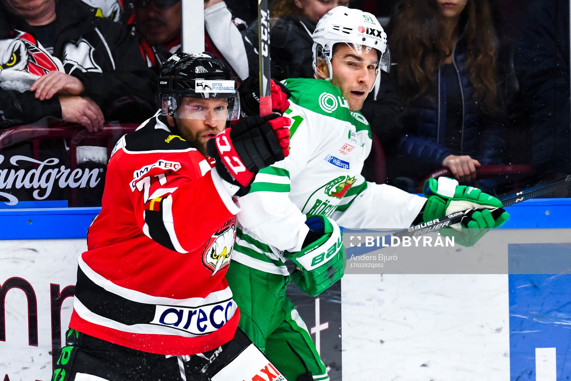 Malmö Redhawks Mathias Tjärnqvist och Rögles Dominik