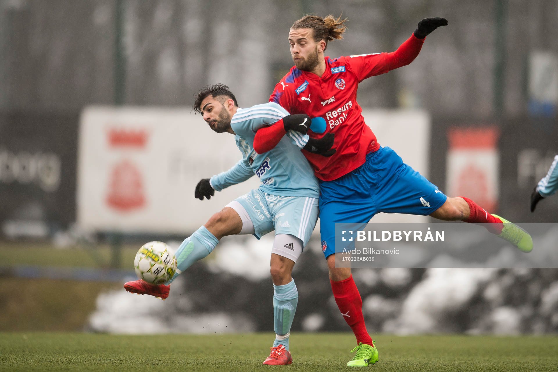 Helsingborgs Jonatan Olsson i kamp mot Degerfors Govend