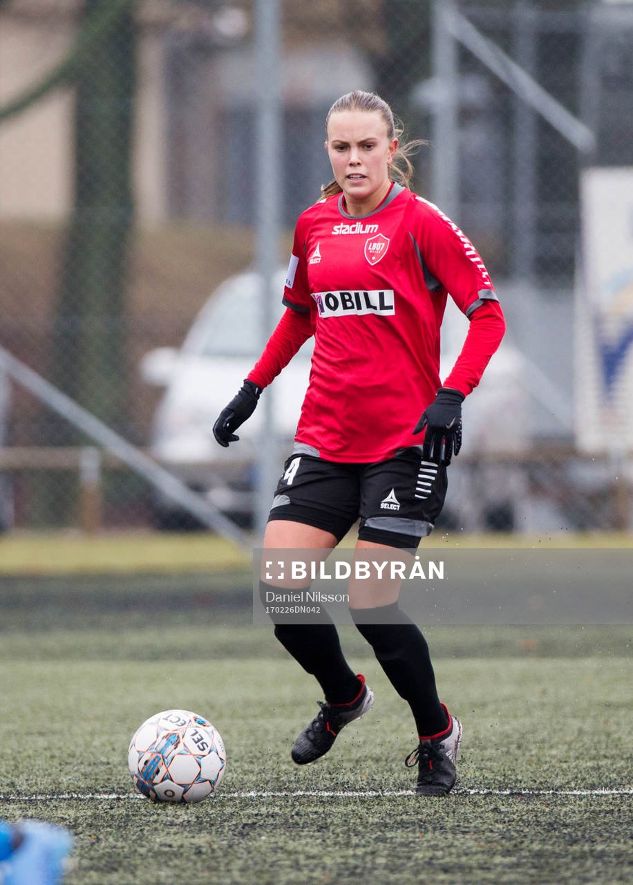 s Elin Björklund