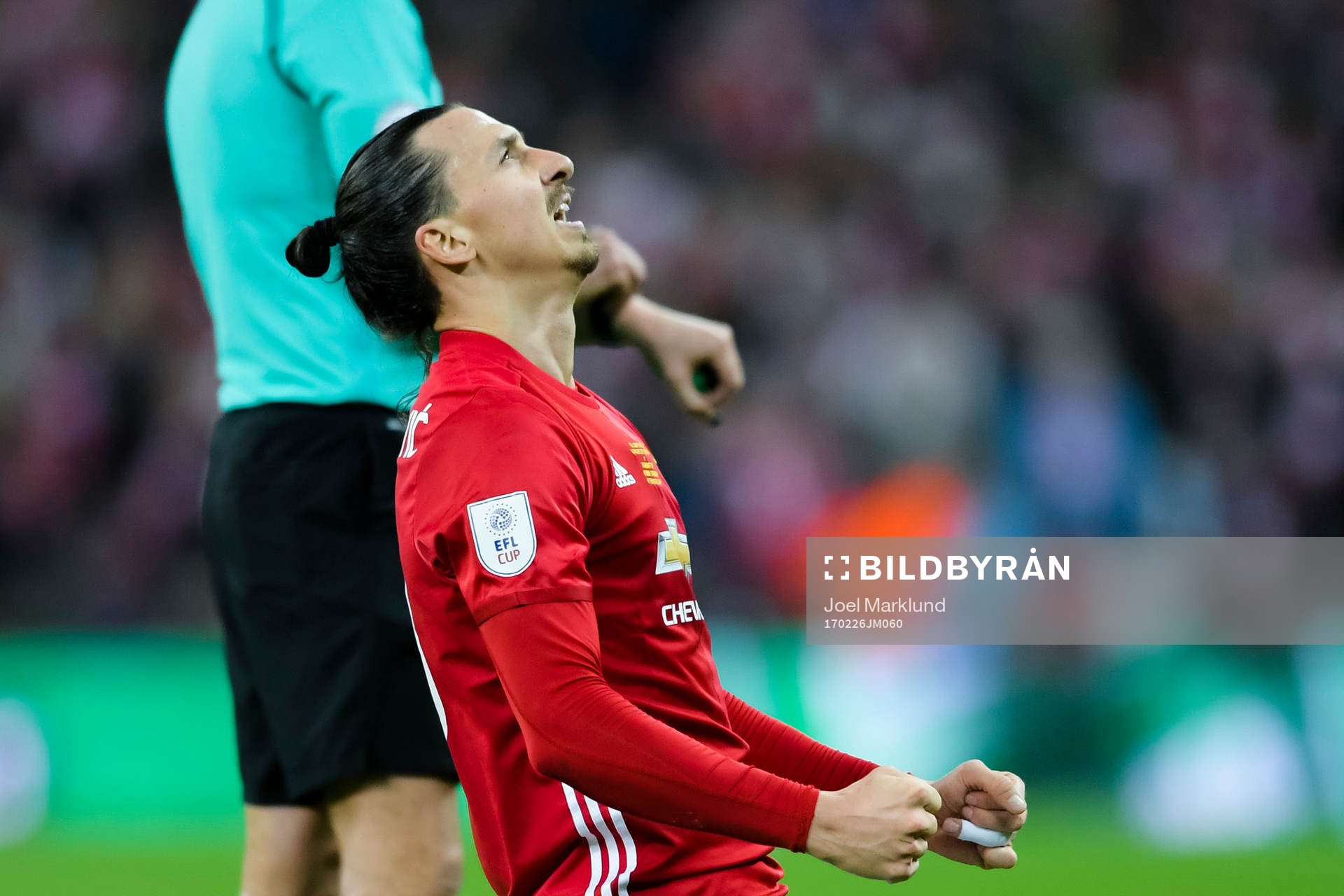 Manchester Uniteds Zlatan Ibrahimovic jublar med