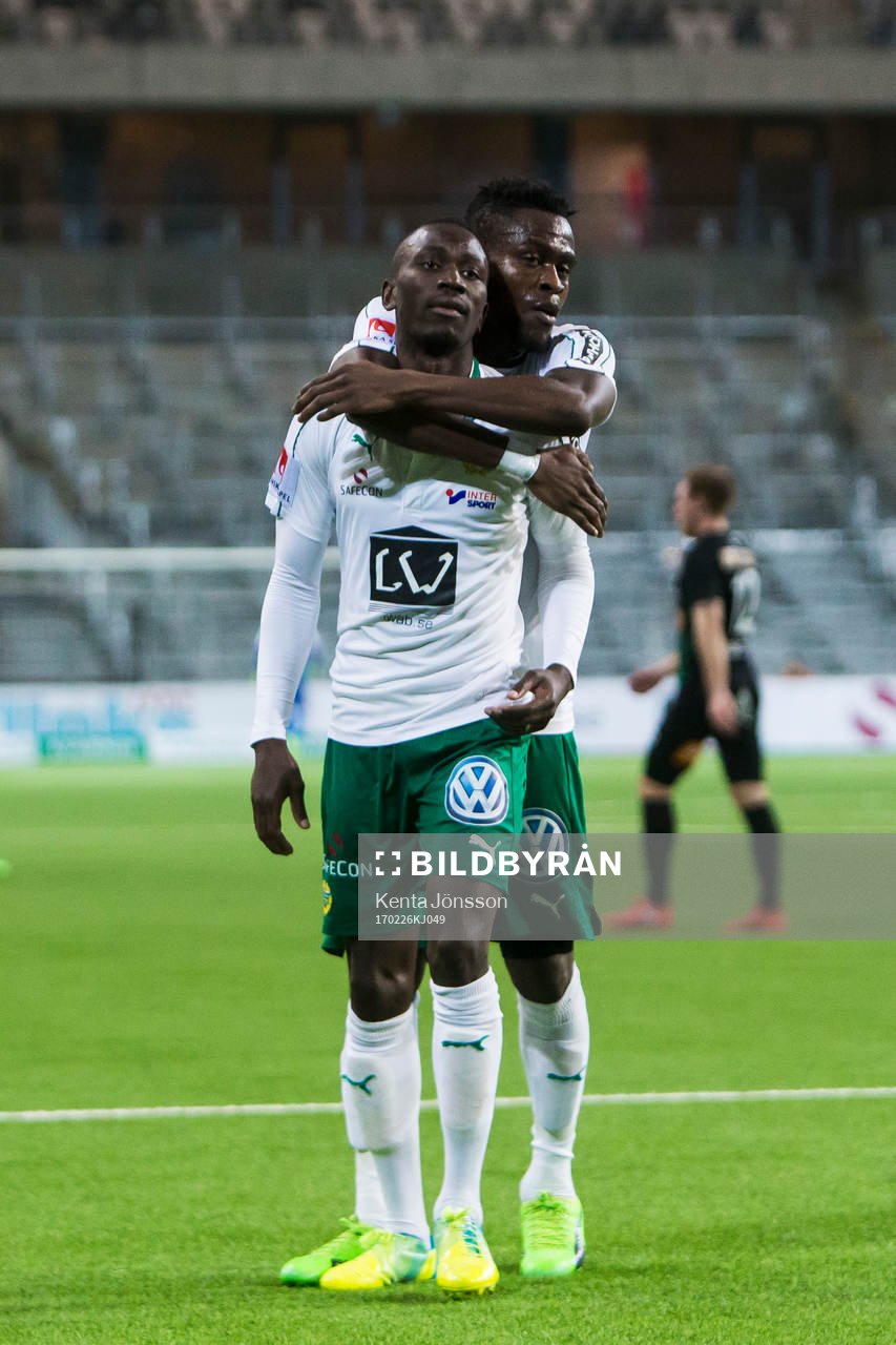 Hammarbys Pa Amat Dibba jublar med Gershon Koffie