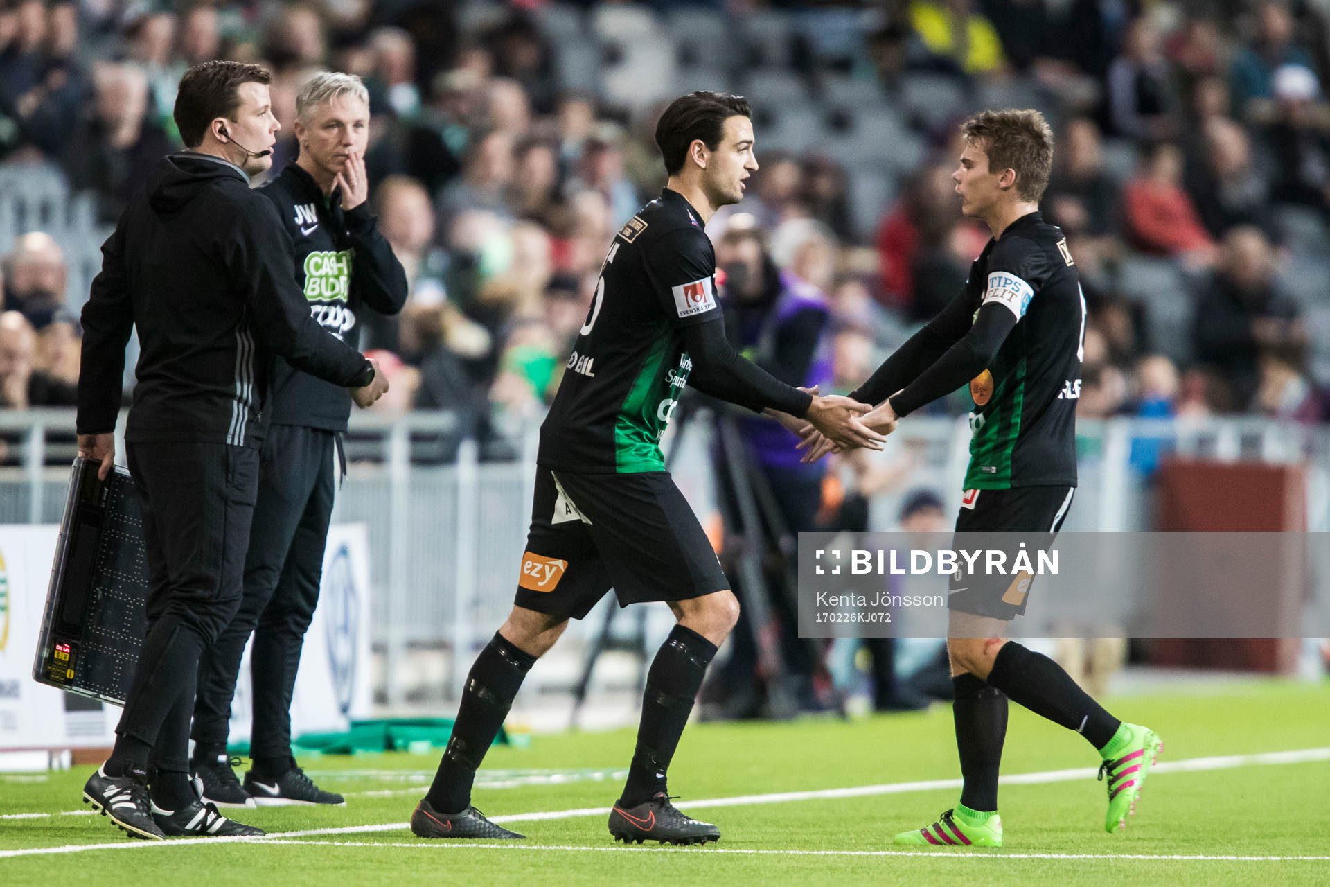 Varbergs Oliver Stanisic byts in mot Elias Andersson