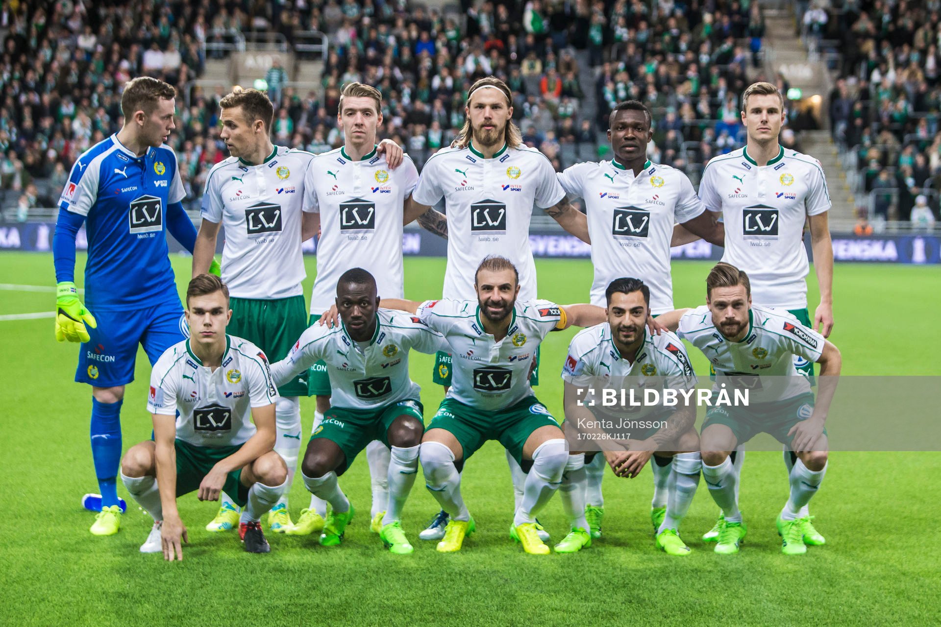 En gruppbild på Hammarbys startelva, översta raden fr v