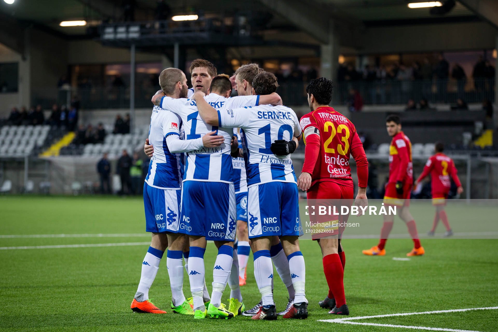 IFK Göteborgs Sören Rieks jublar och omfamnas