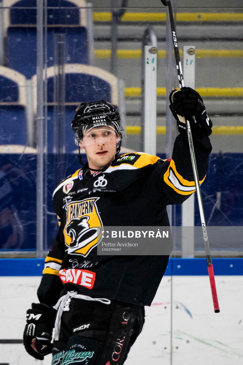 Panterns Alex Wemmenborn jublar