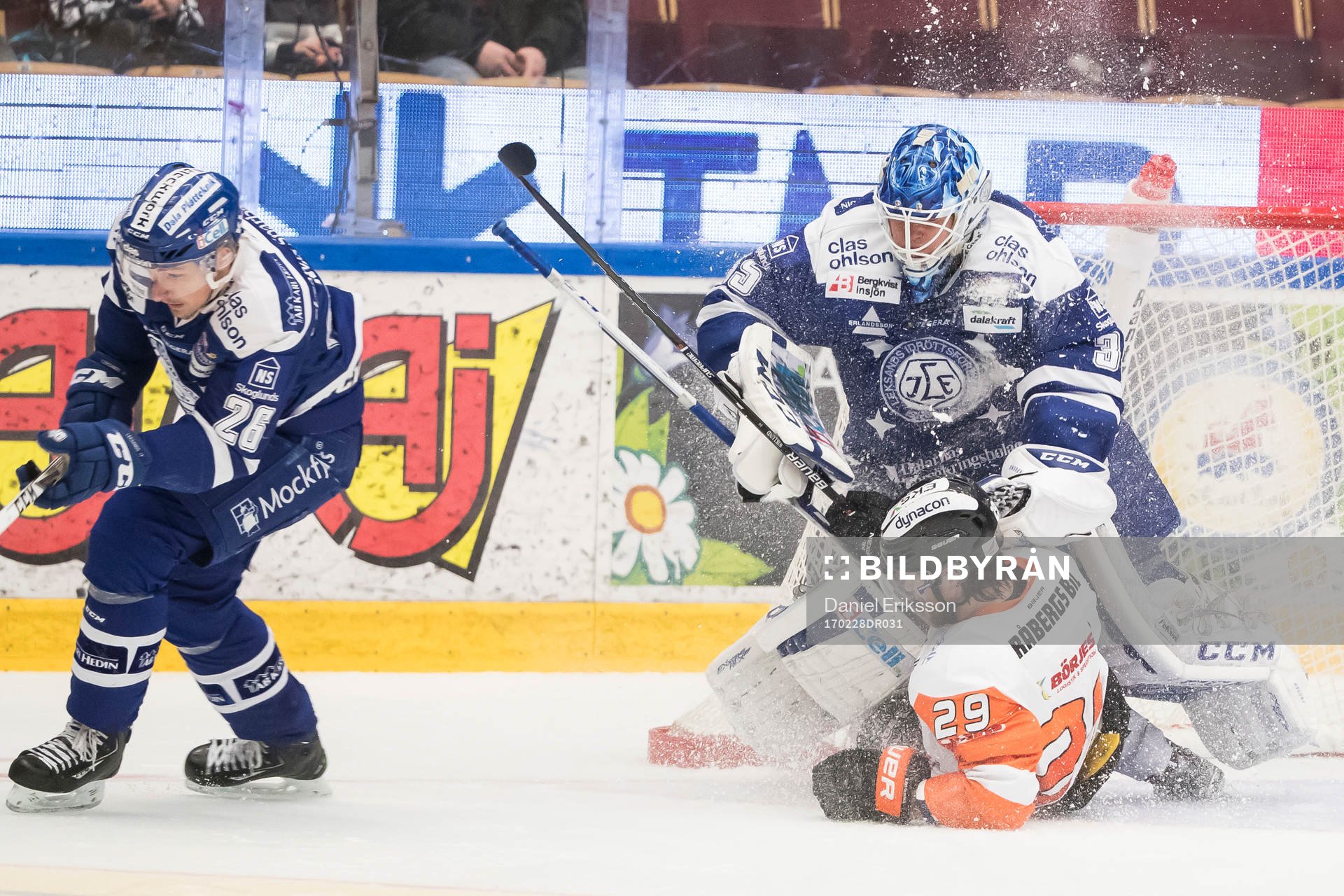 Karlskronas Alexander Wiklund åker in i Leksands målvakt