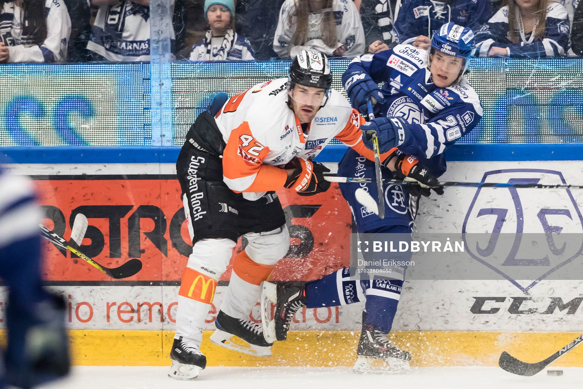 Leksands William Wikman och Karlskronas Niklas Arell i