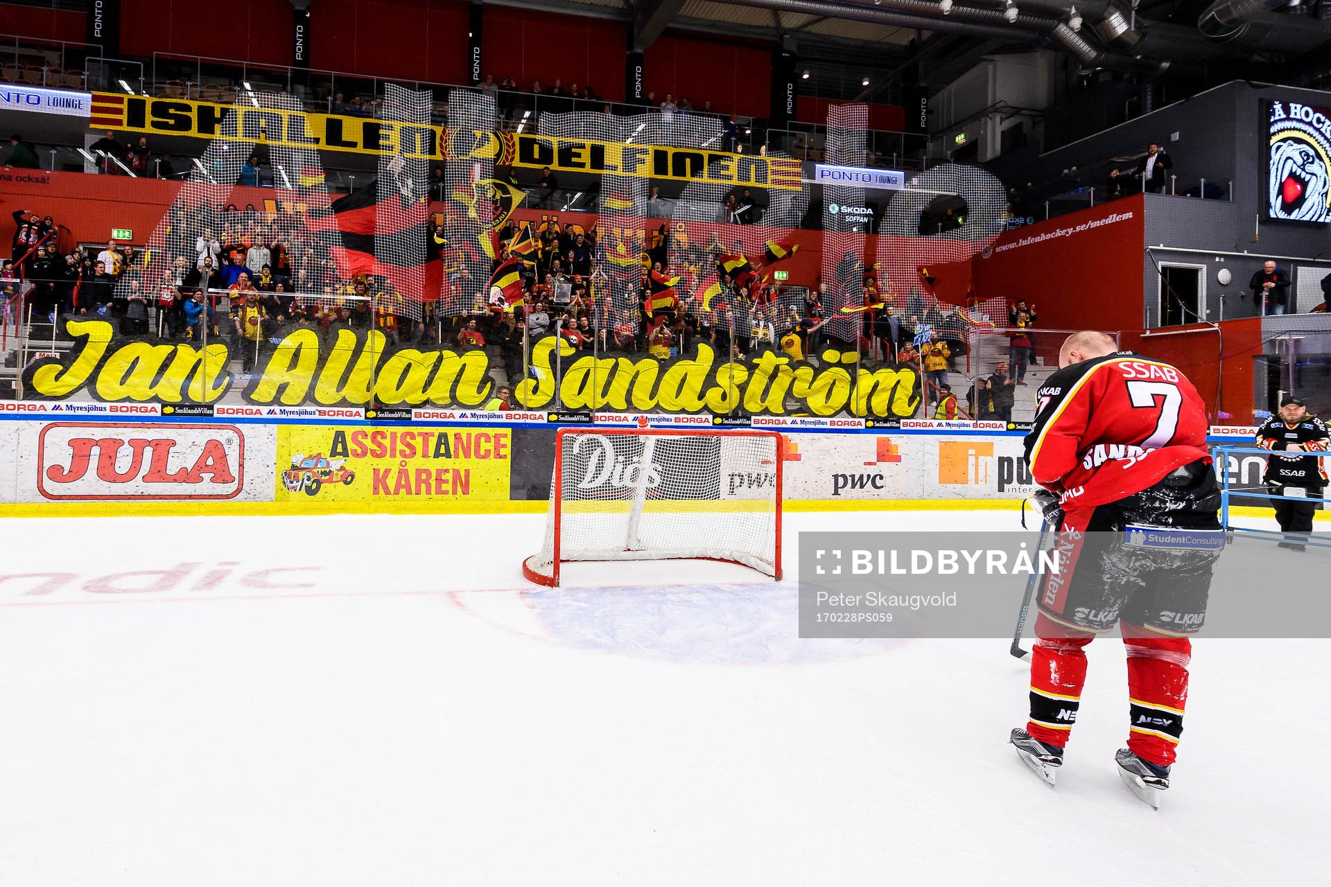 Luleås Jan Sandström tackar publiken