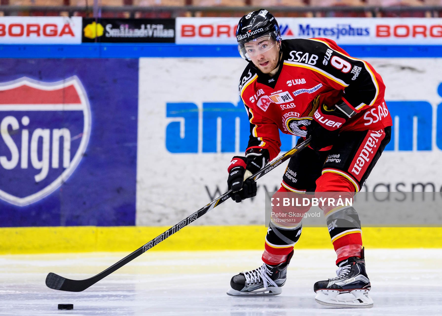Luleås Johan Forsberg med pucken