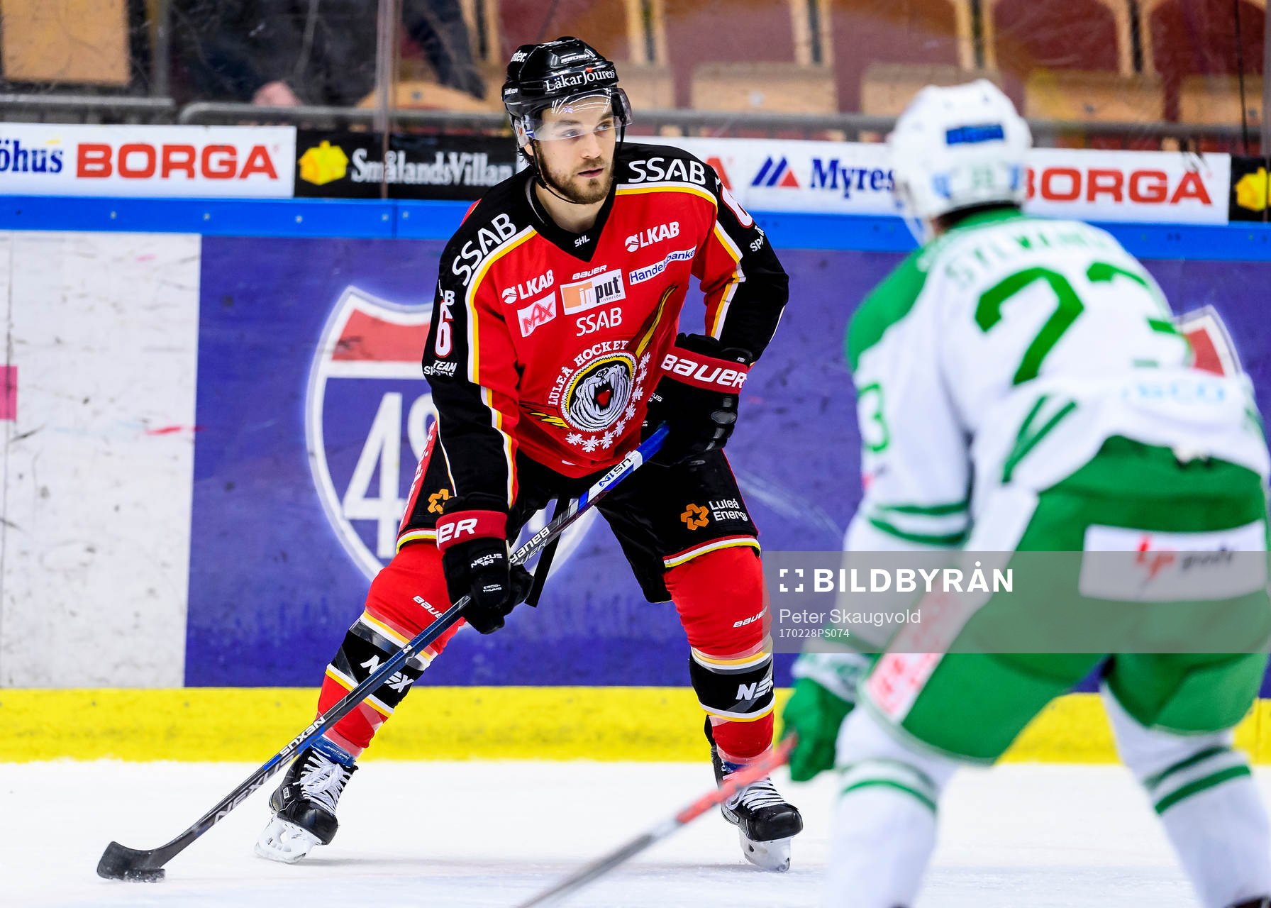 Luleås Craig Schira med pucken