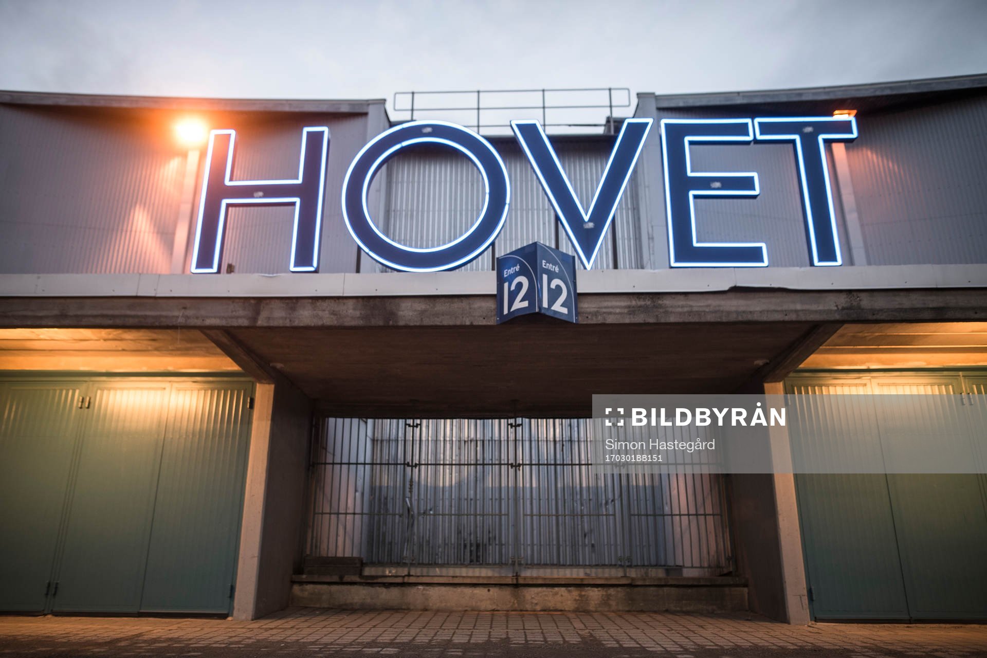 Entrén till Hovet före ishockeymatchen i SHL mellan