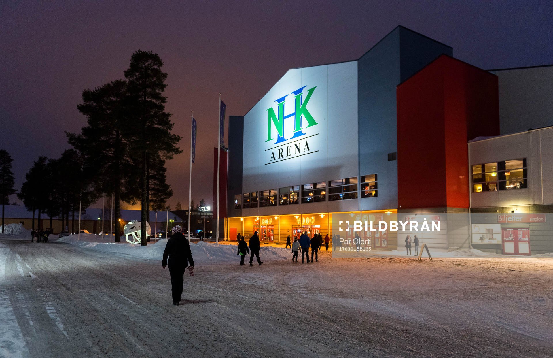 NHK Arena exteriört innan ishockeymatchen i