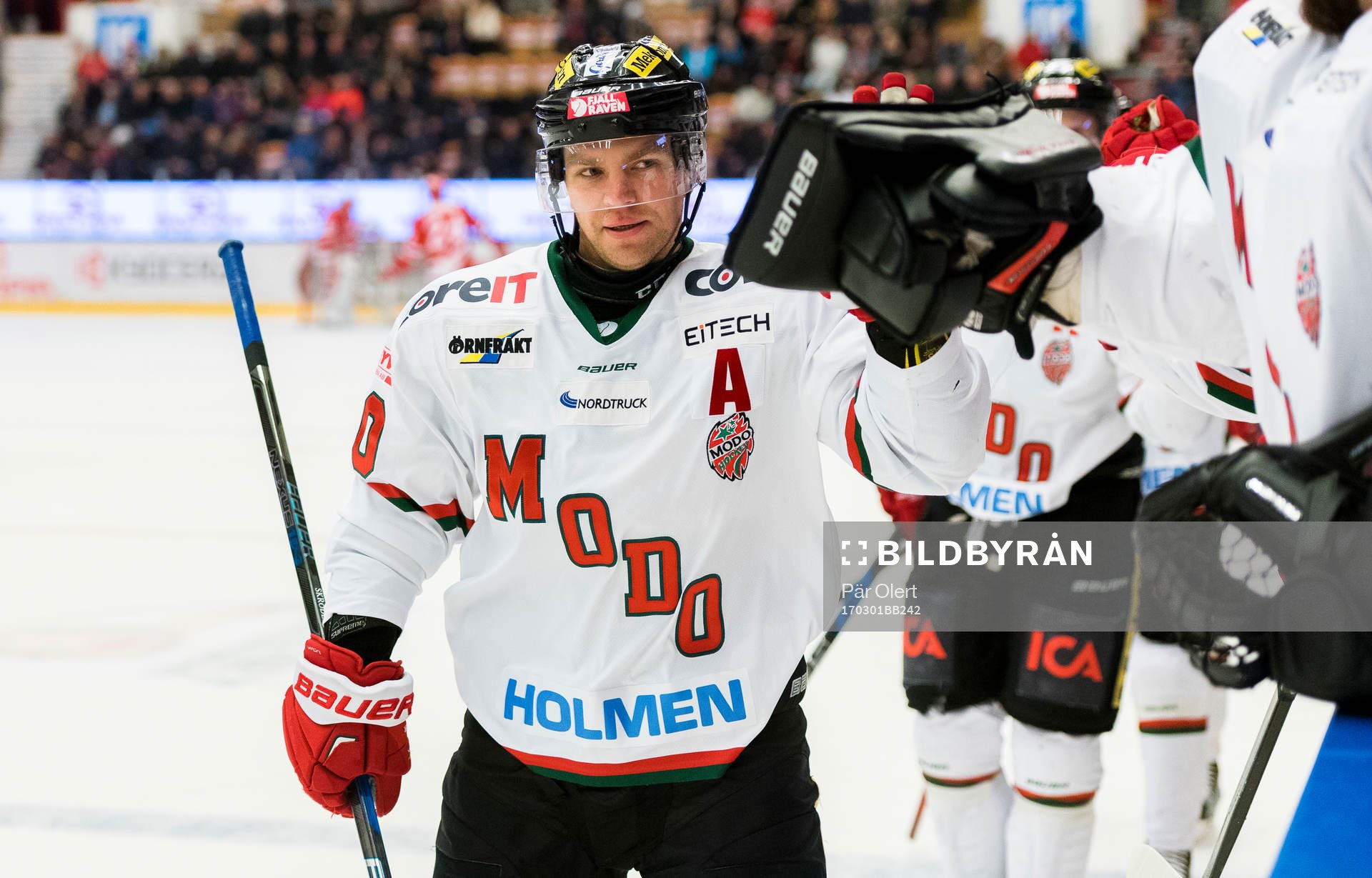 Modos Per-Åge Skröder jublar