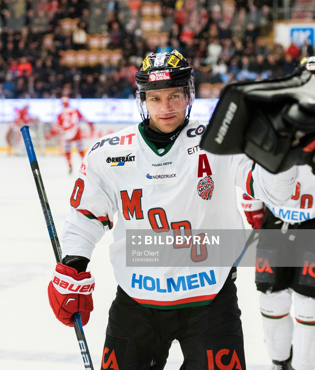Modos Per-Åge Skröder jublar