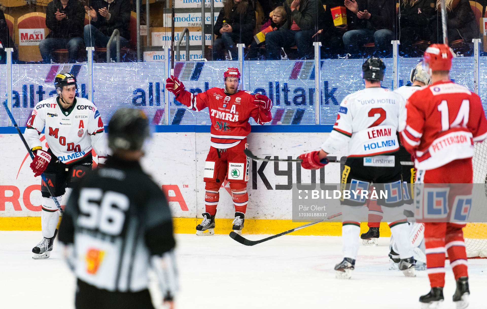 Timrås Sebastian Lauritzen jublar