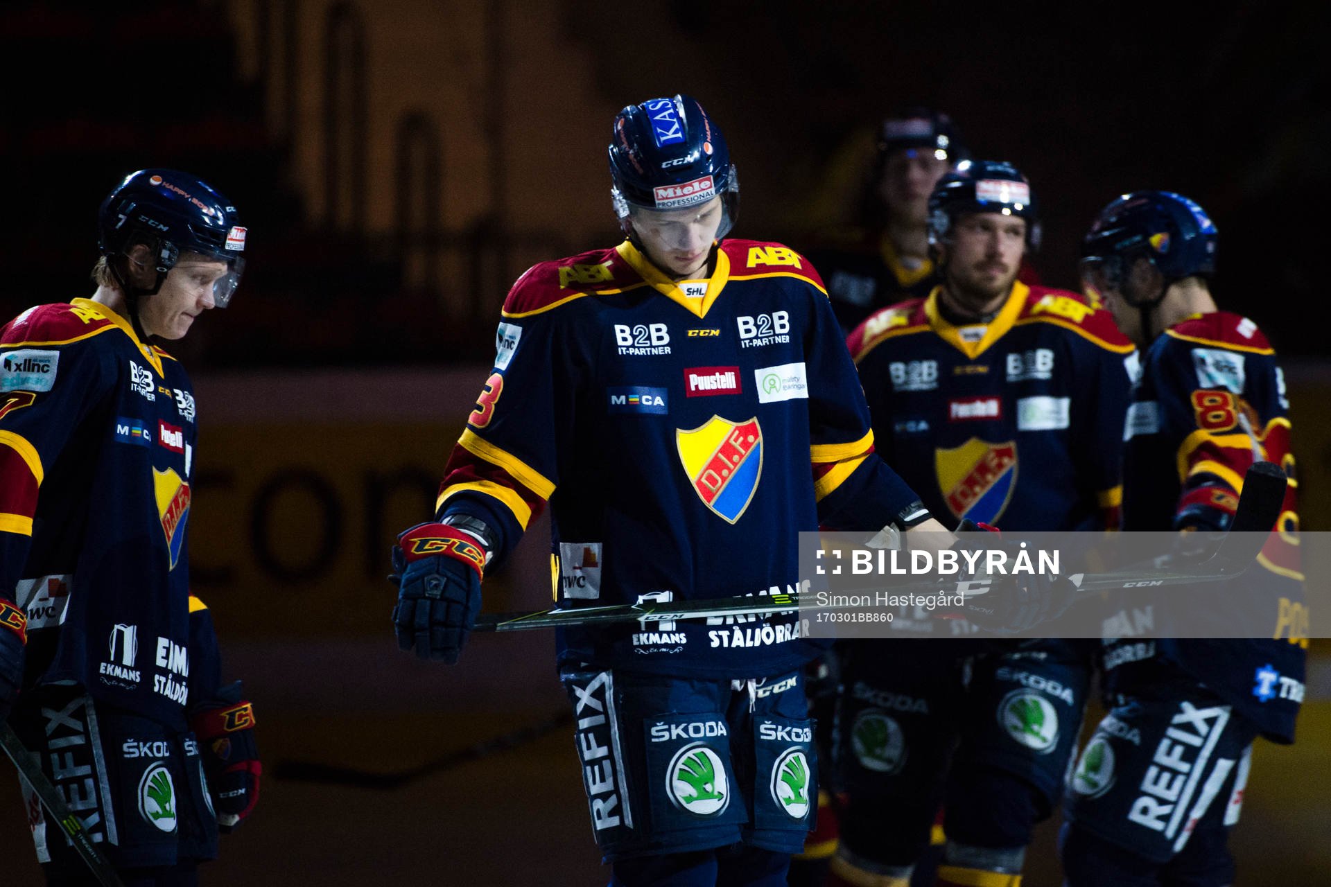 Djurgårdens Adam Ollas Mattsson före ishockeymatchen i