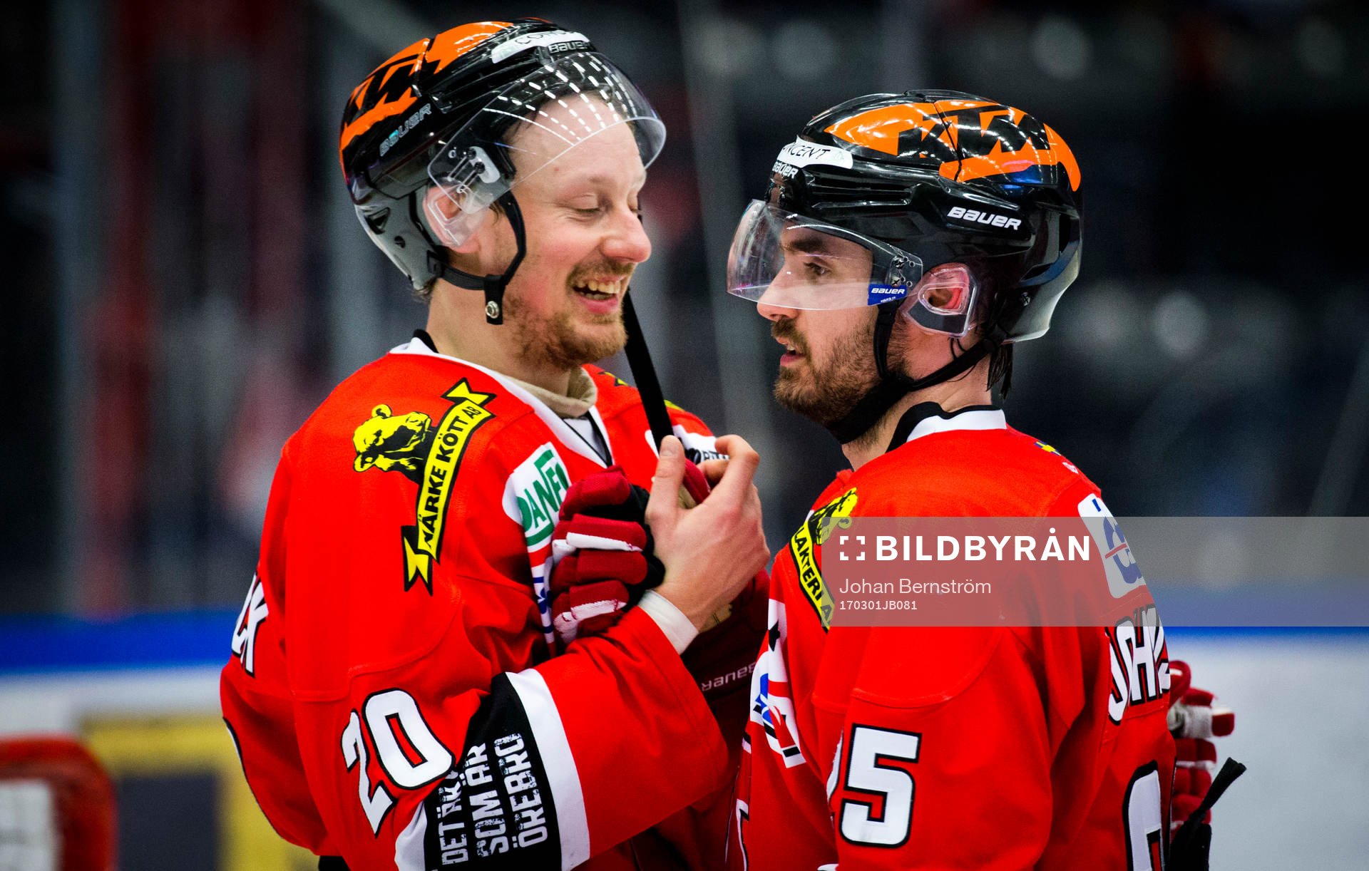 Örebros Marcus Weinstock och Martin Johansson är glada