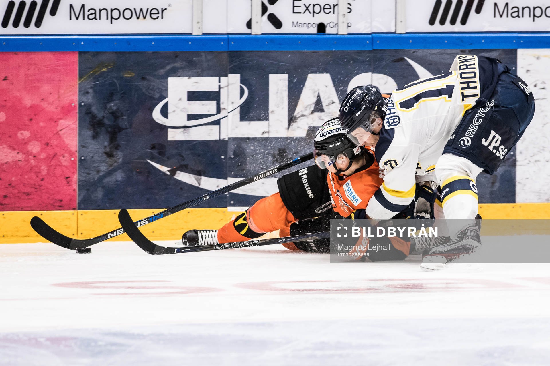 s Martin Thörnberg  trycker ner Karlskronas Victor Aronsson