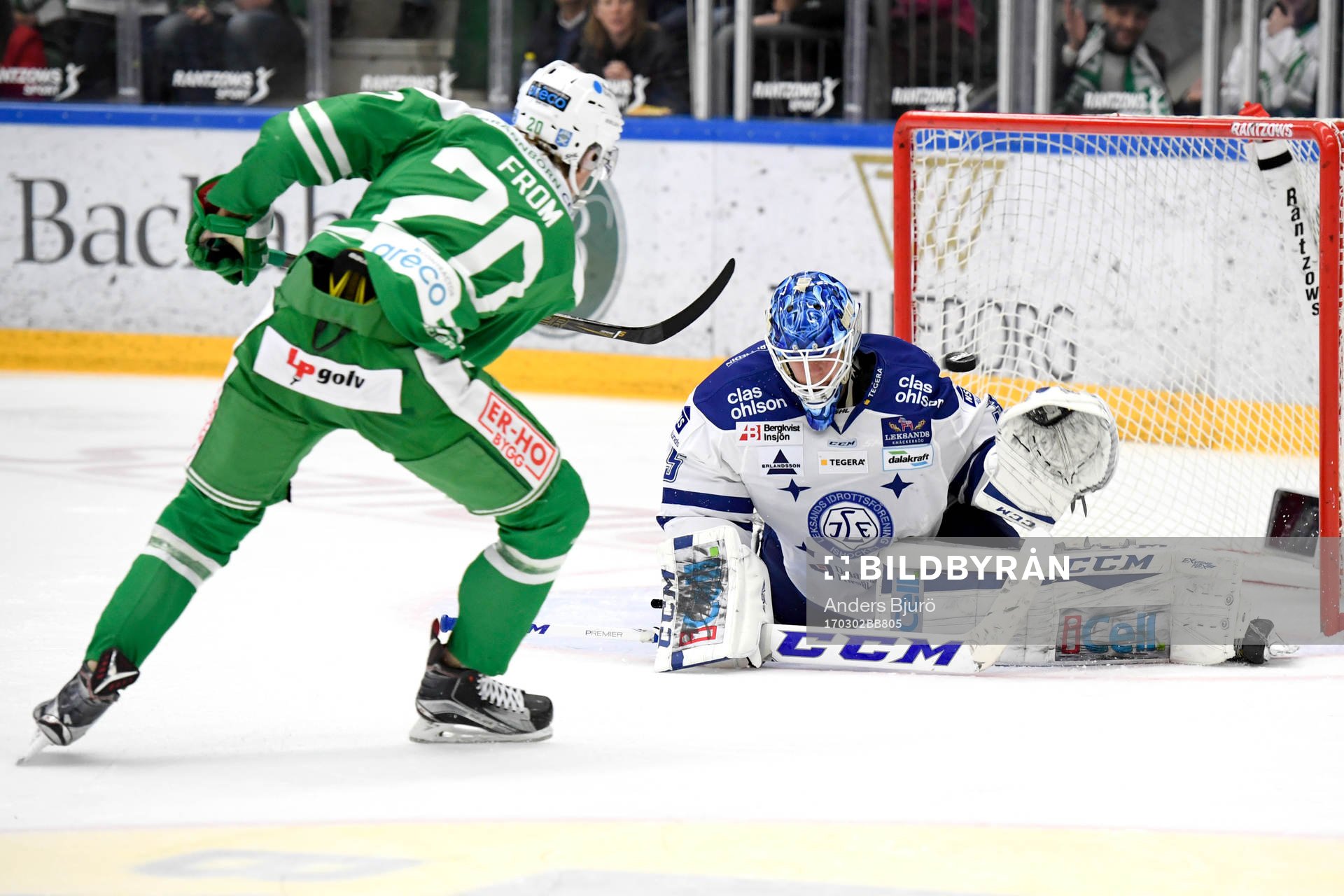 Rögles Mathias From gör 3-1 bakom Leksands målvakt Atte