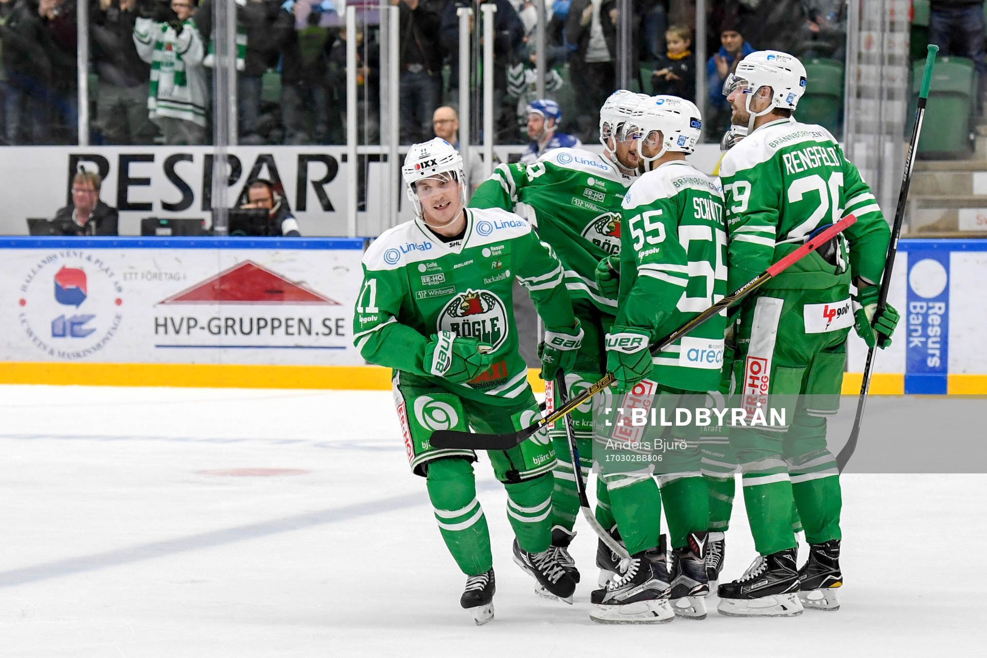 Rögles Bryan Lerg jublar med lagkamrater