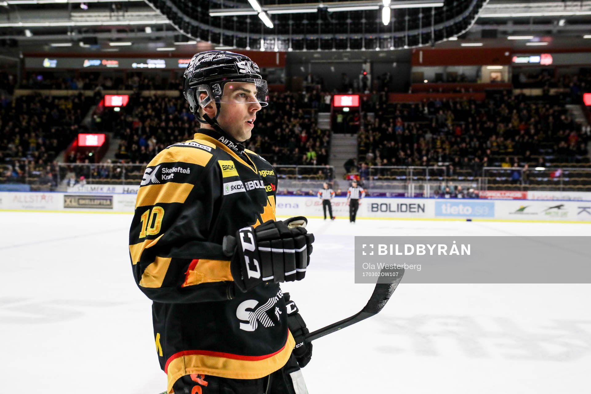 Skellefteås Joakim Lindström jublar